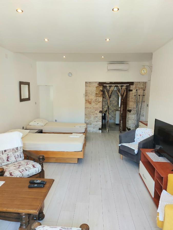 Apartment Irma Pula Eksteriør billede