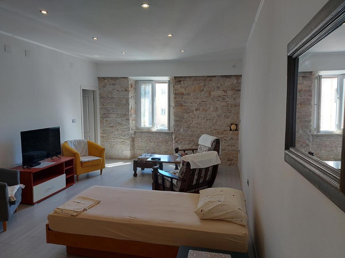 Apartment Irma Pula Eksteriør billede