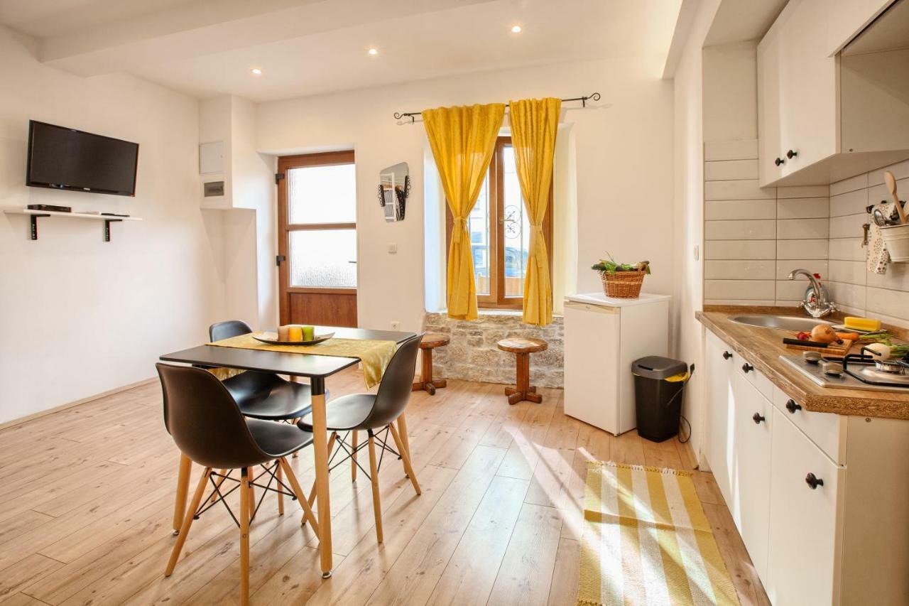 Apartment Irma Pula Eksteriør billede